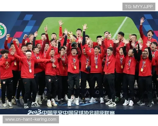 上海海港全面提升球队实力奋战新赛季打造冠军之师再创辉煌 上海海港全面提升球队实力奋战新赛季打造冠军之师再创辉煌