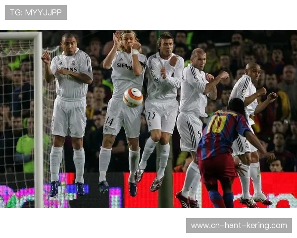 聚焦国际足坛巨星成长之路与辉煌赛事精彩瞬间全景经典深度回顾篇