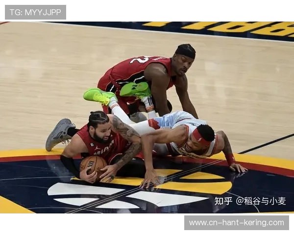 费城76人鏖战迈阿密热火强强对决再掀东部季后赛激情风暴