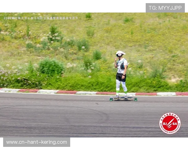 重庆滑板队在马拉松大满贯中的默契配合与精彩表现分析